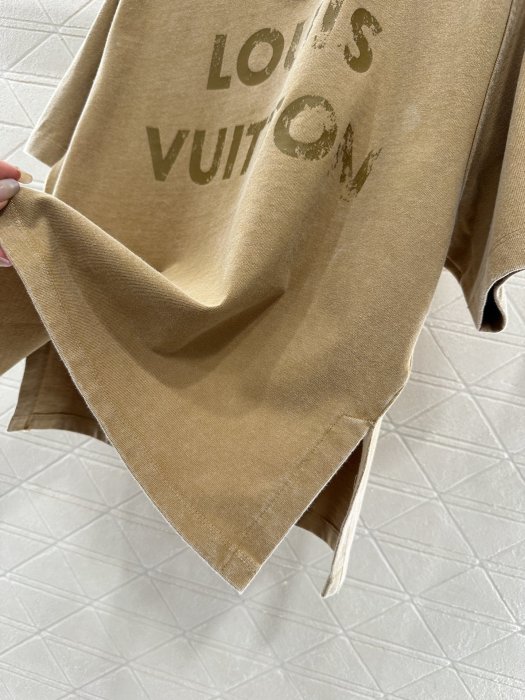 Футболка жіноча фото 6