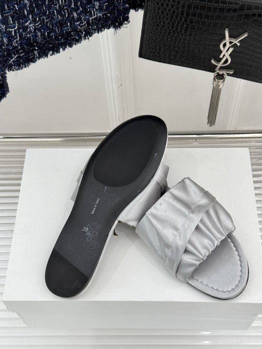 Шлепанцы фото 9