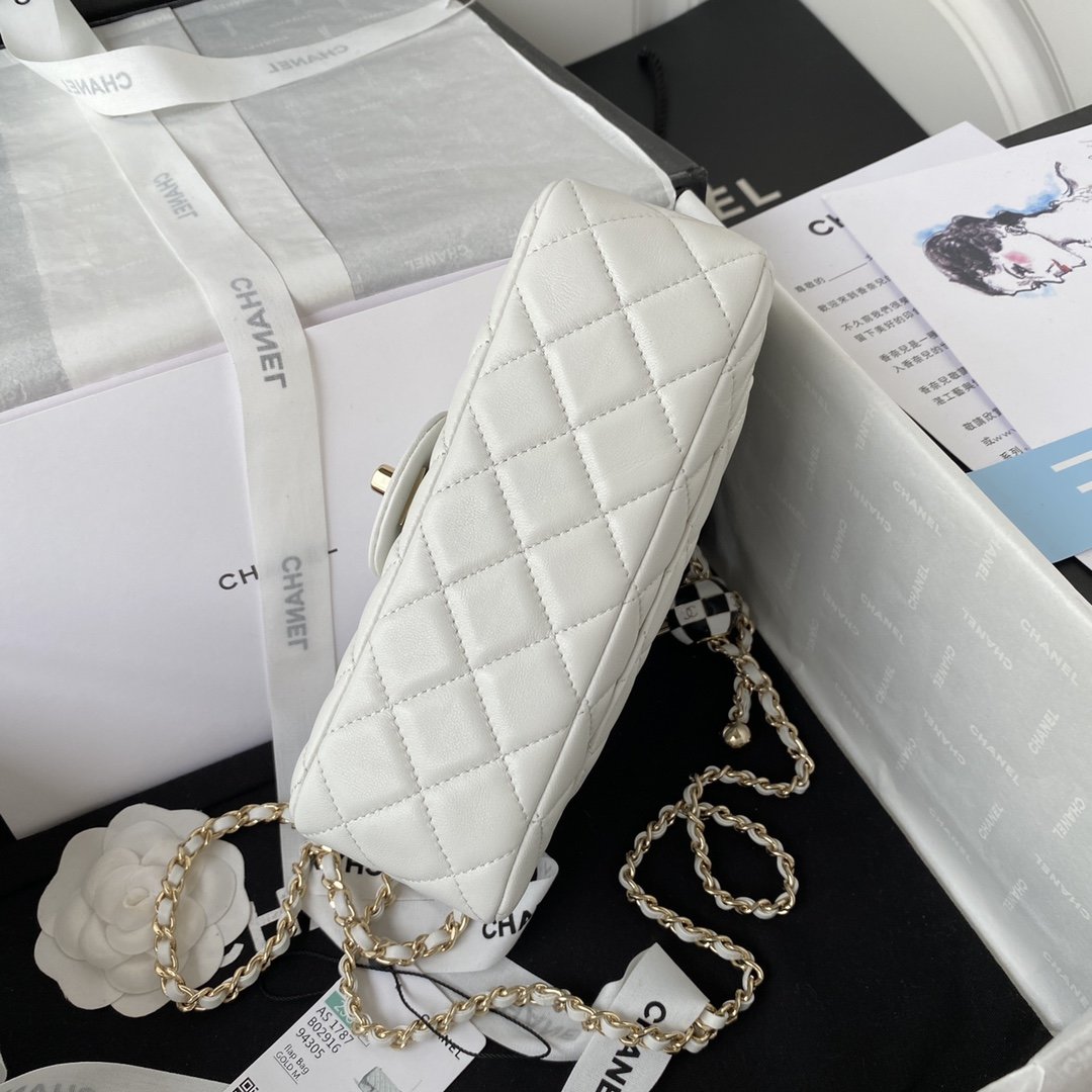 Сумка Chanel Flap Bag Lambskin Gold 15 см фото 6