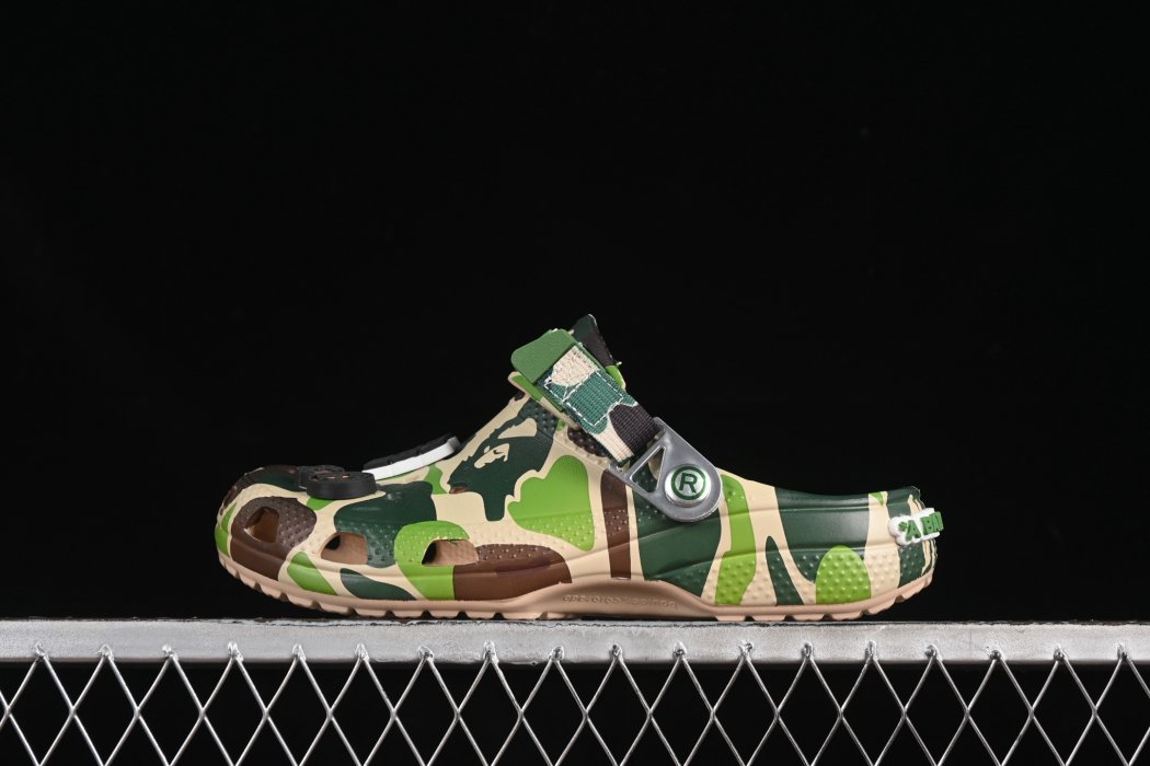 Кроксы Bape x Crocs Classic Clog