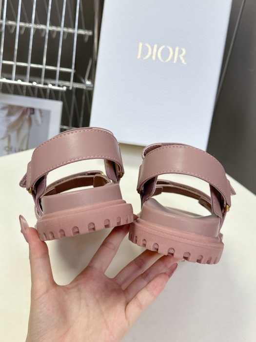 Сандалі жіночі фото 8