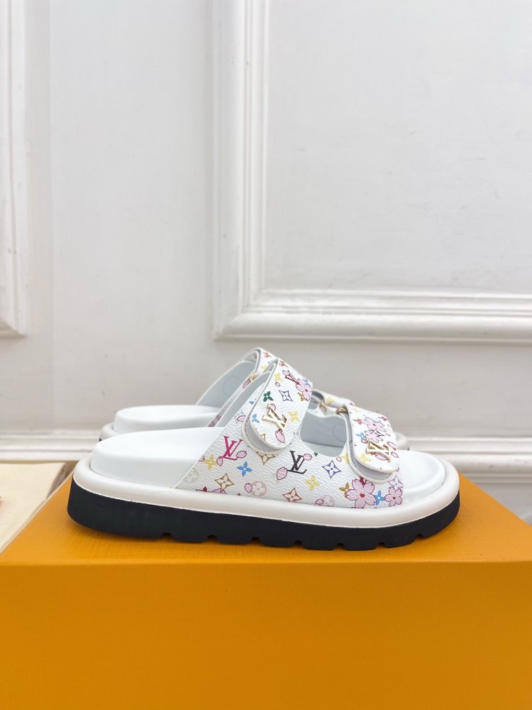 Шльопанці жіночі фото 4