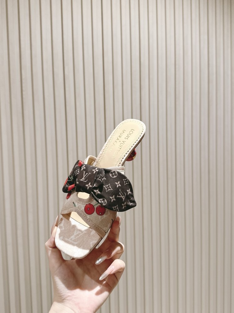 Босоножки фото 8