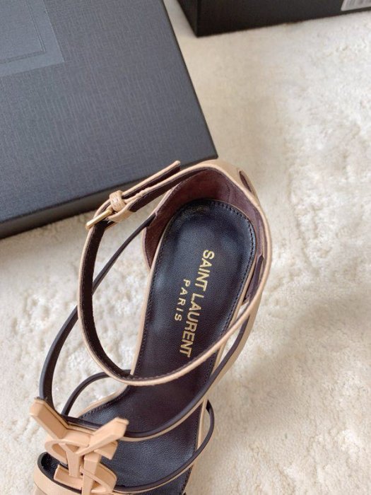 Босоножки фото 2