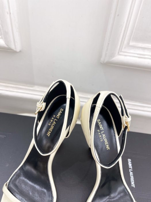 Босоножки фото 7