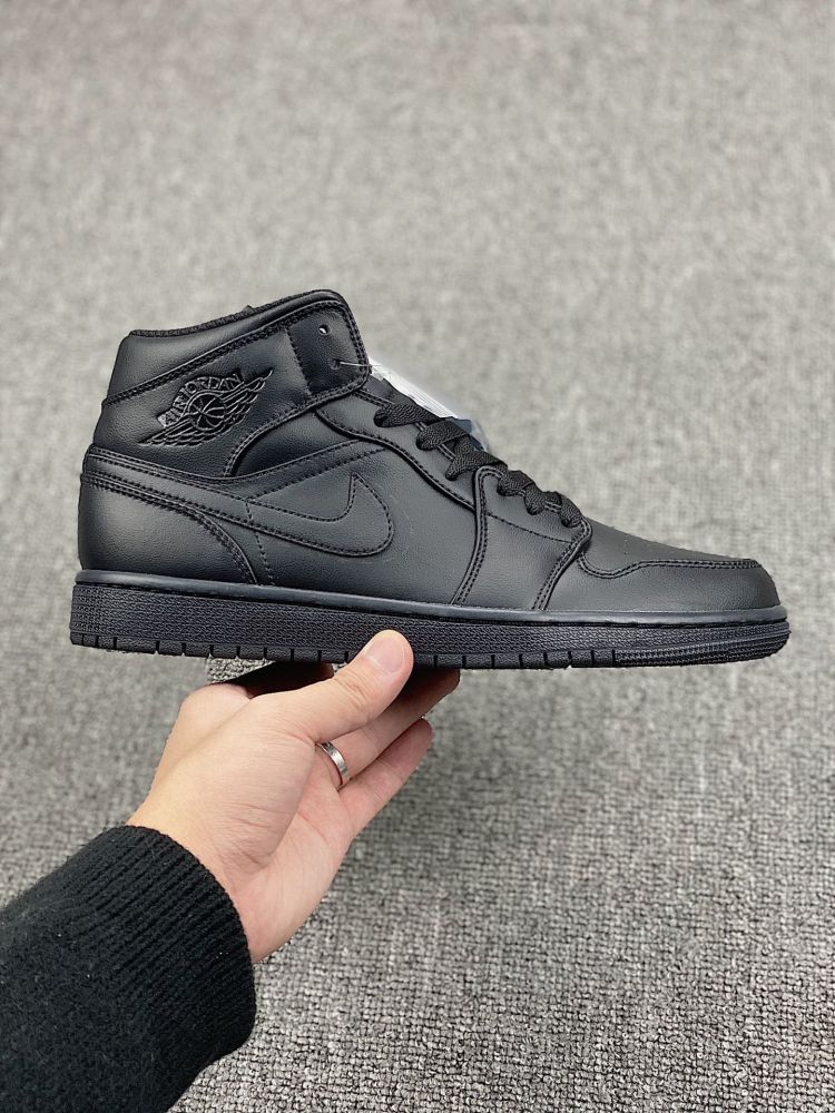 Кросівки Air Jordan 1 Mid