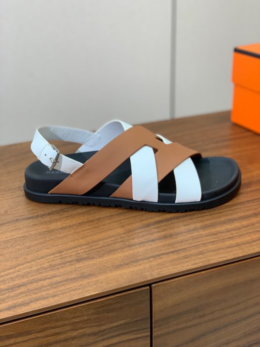 Сандалі жіночі фото 7