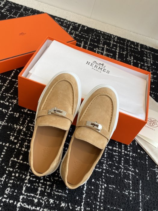 Лоферы кожаные женские фото 4