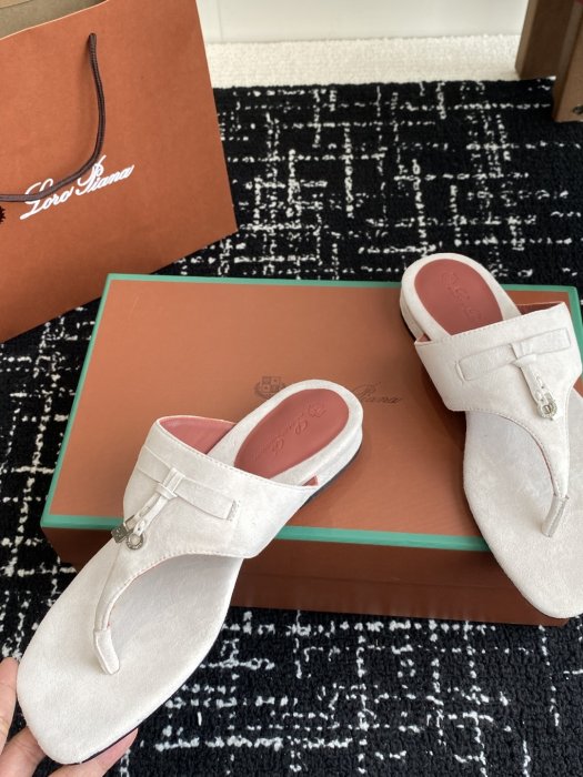 Шлепанцы фото 6