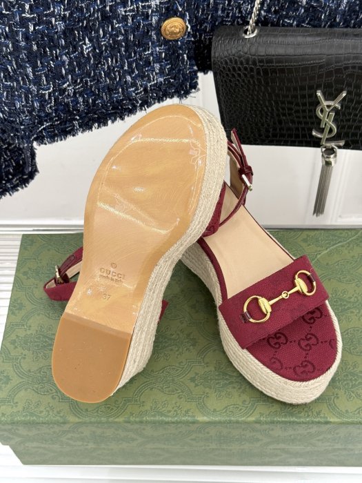 Босоножки фото 9