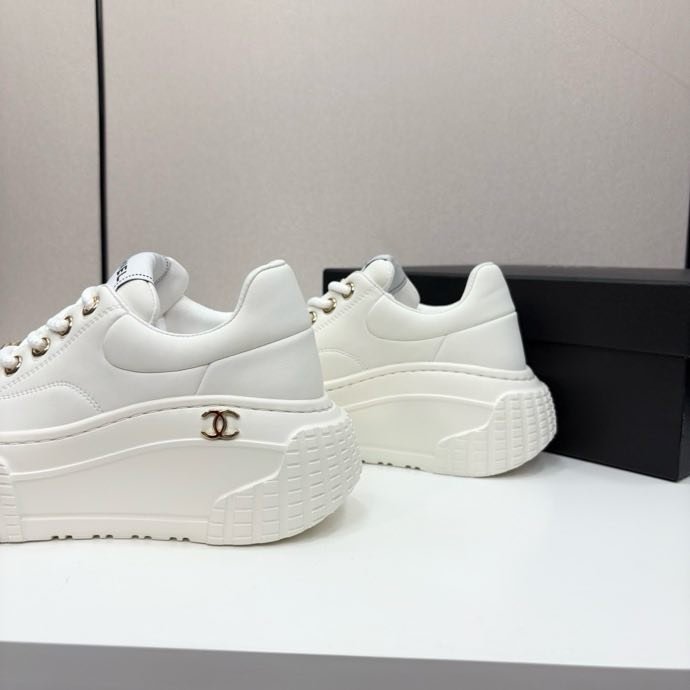 Кроссовки женские фото 9