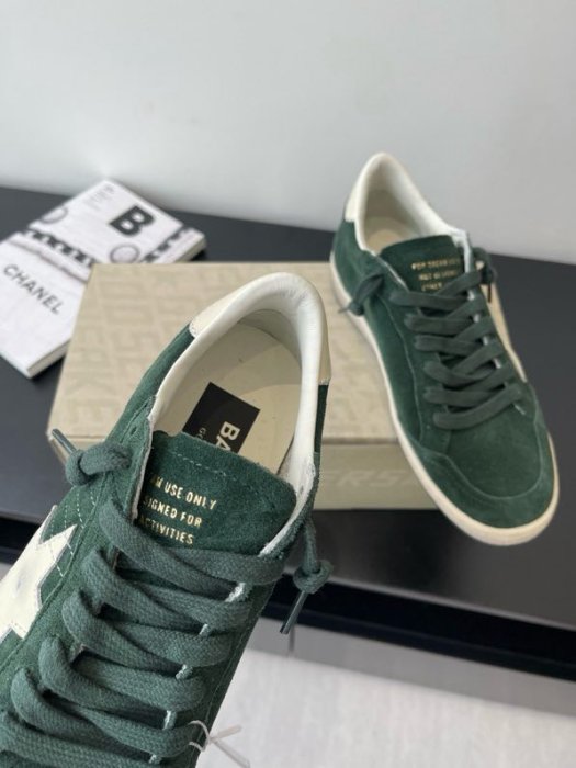 Кроссовки женские фото 7