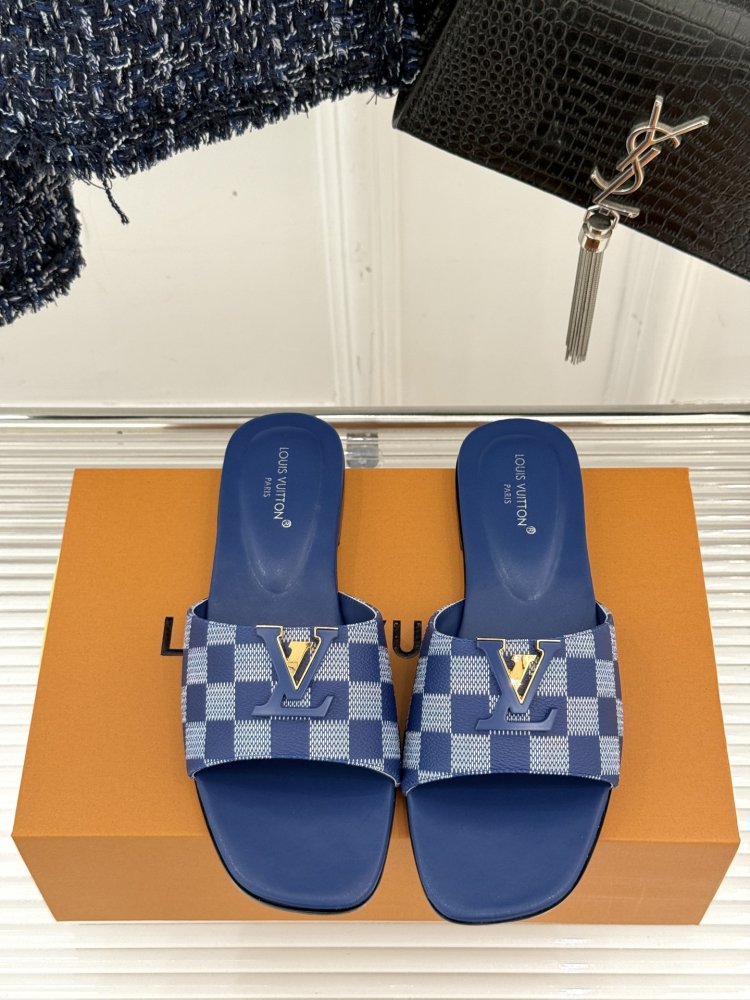 Шлепанцы женские фото 4