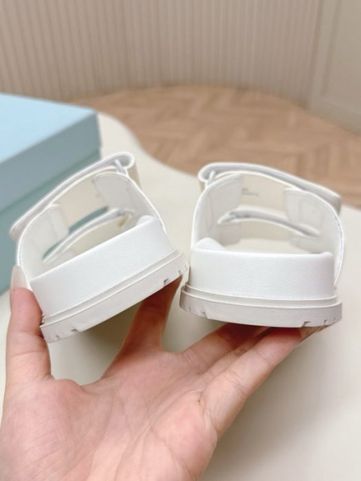 Шлепанцы женские фото 7