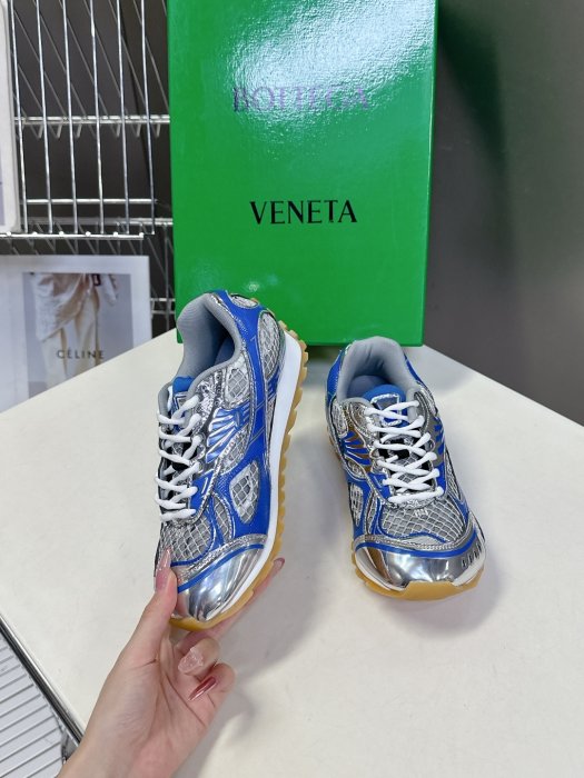 Кроссовки фото 4