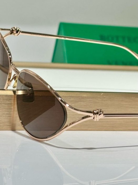 Очки солнцезащитные BV1330S фото 6