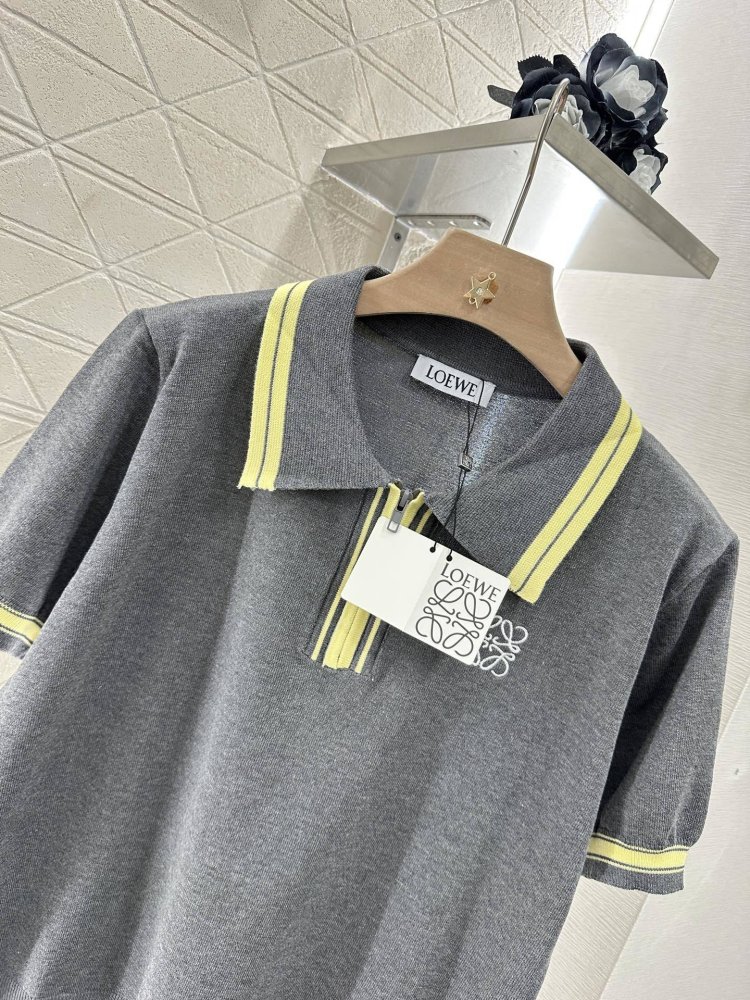 Футболка жіноча фото 3