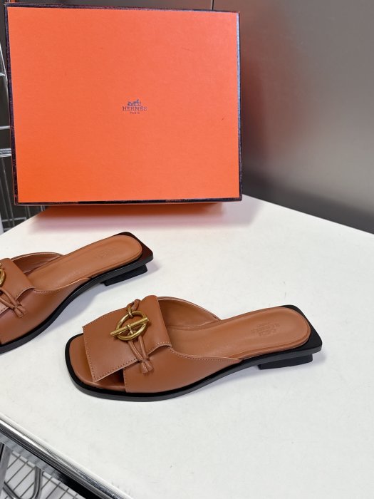 Шлепанцы фото 2