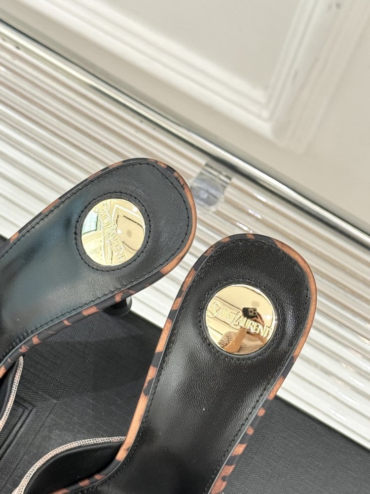 Босоножки фото 8