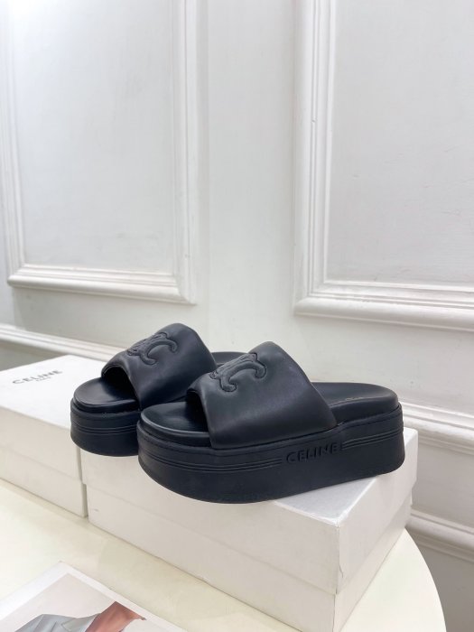 Шлепанцы женские фото 5