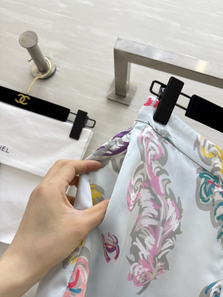 Shorts women's фото 3