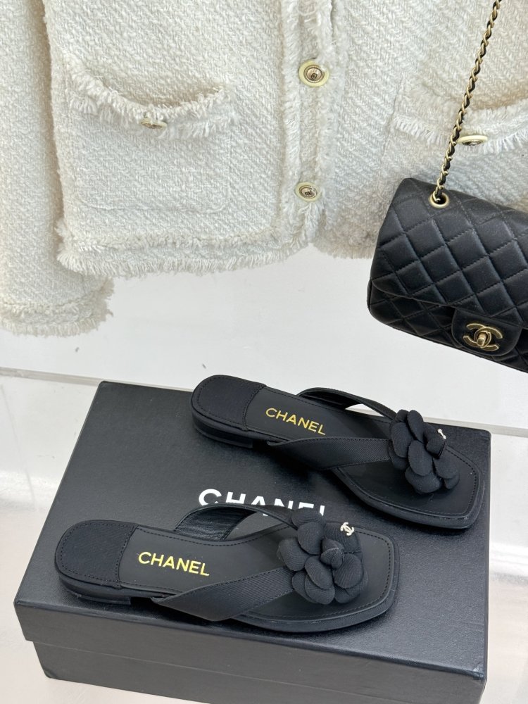 Шльопанці жіночі фото 3