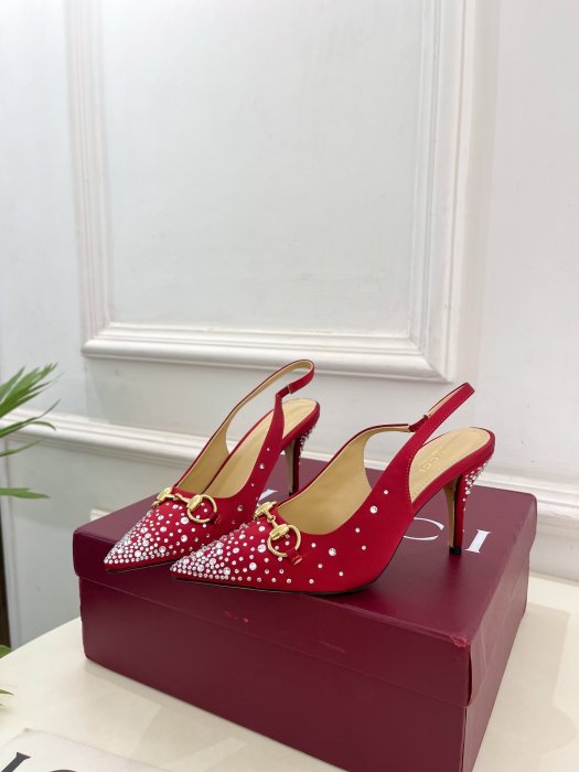 Босоножки фото 3