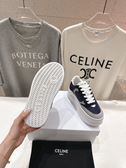 Кроссовки женские фото 9