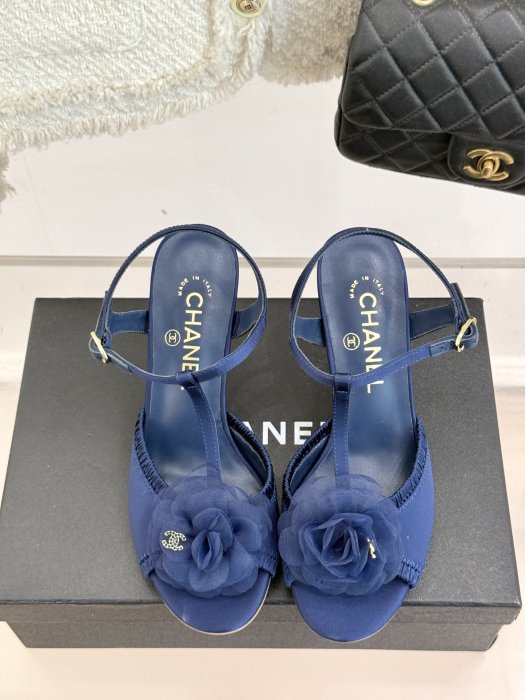 Босоножки фото 4