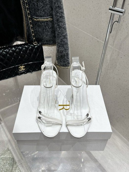 Босоножки фото 2