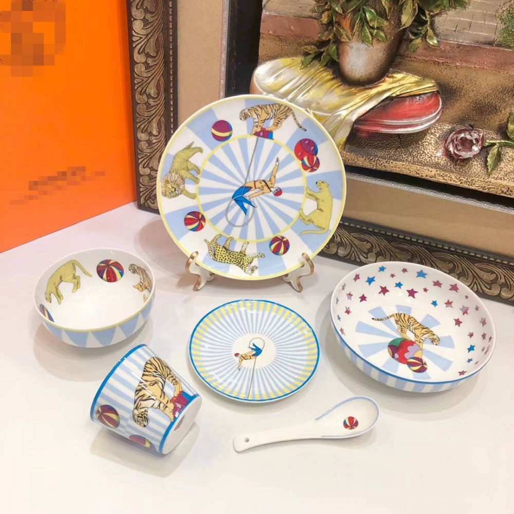 Подарочный набор посуды из фарфора, 6 предметов фото 3