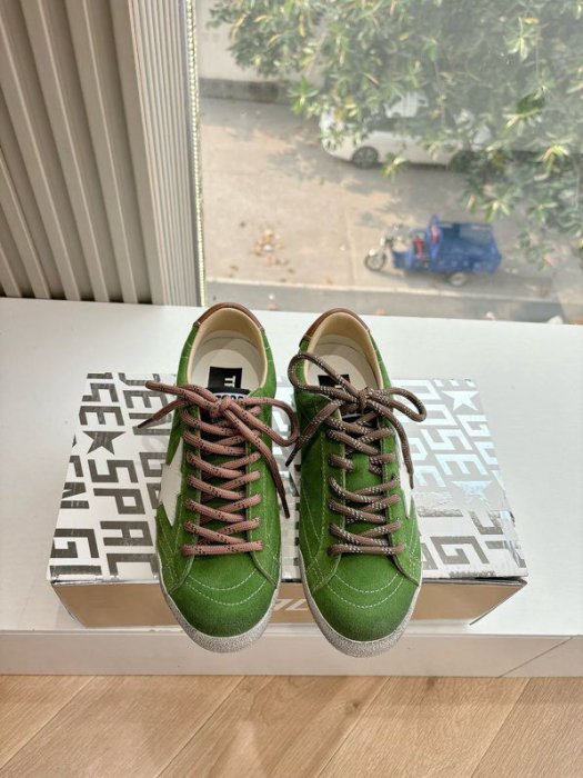 Кроссовки Golden Goose фото 3