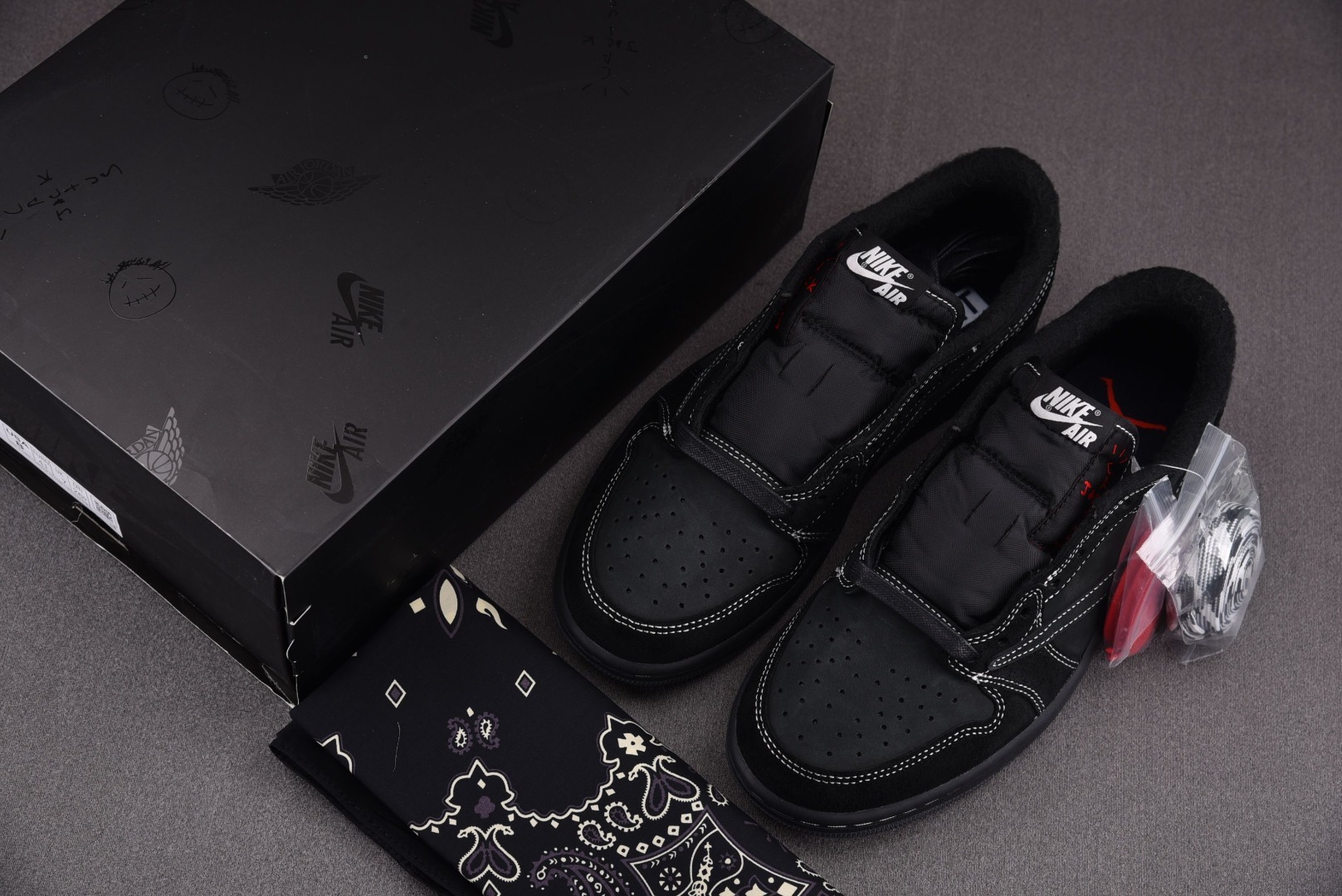 Кроссовки Travis Scott x Air Jordan 1 Low OG Black phantom DM7866-001