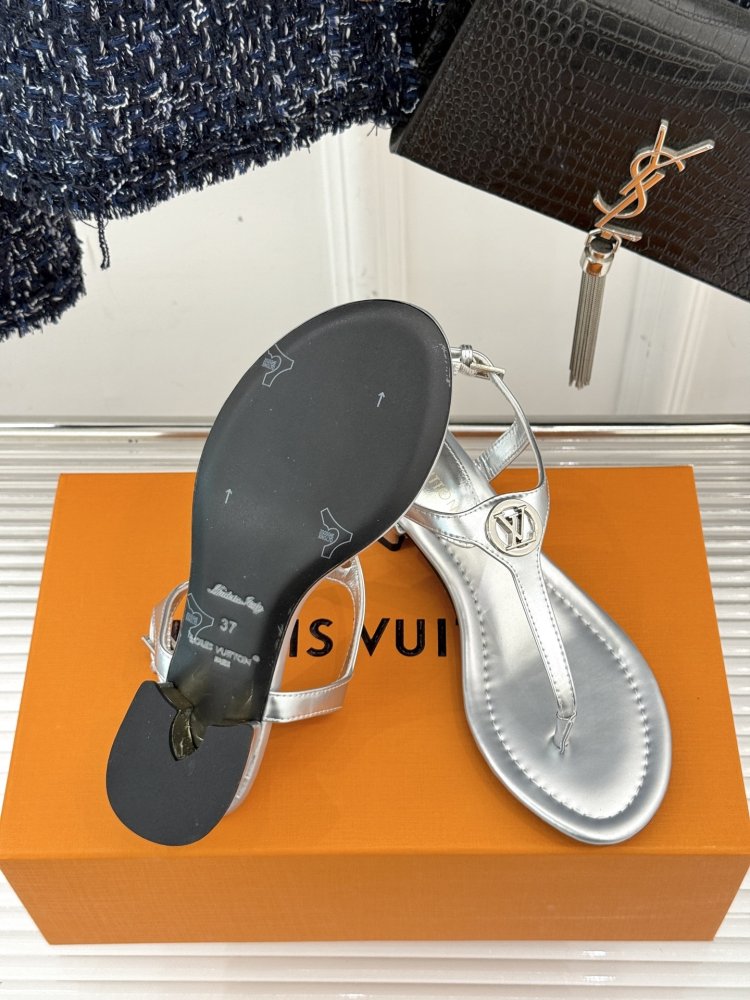 Босоножки фото 9