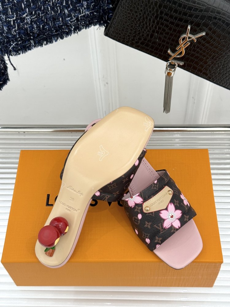 Босоніжки фото 9