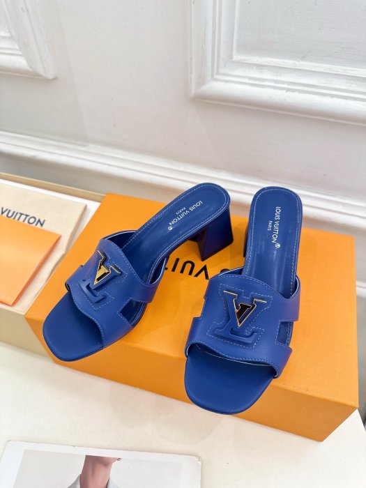 Босоножки фото 3