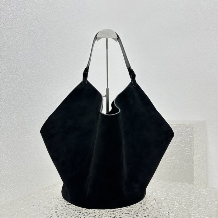 A bag women's Khaite LOTUS 40 cm фото 3
