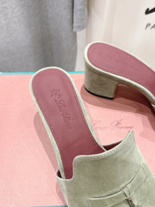 Босоножки фото 6