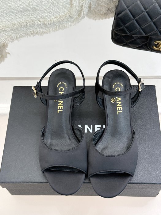 Босоножки фото 4