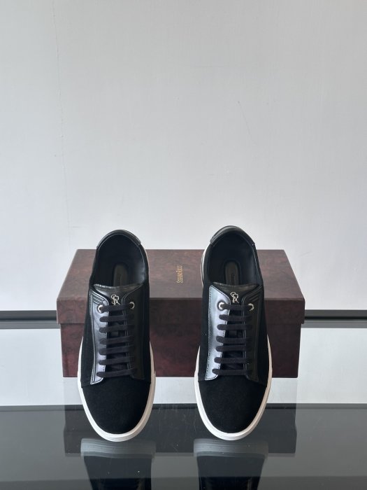 Кроссовки фото 6