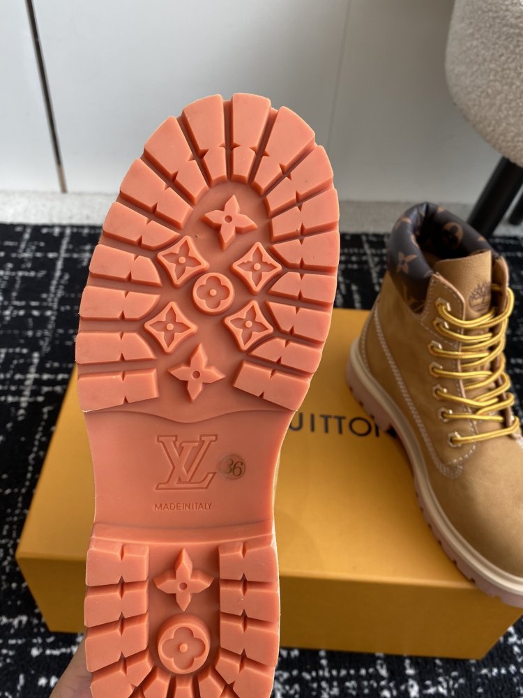 Ботинки женские Louis Vuitton x Timberland фото 9
