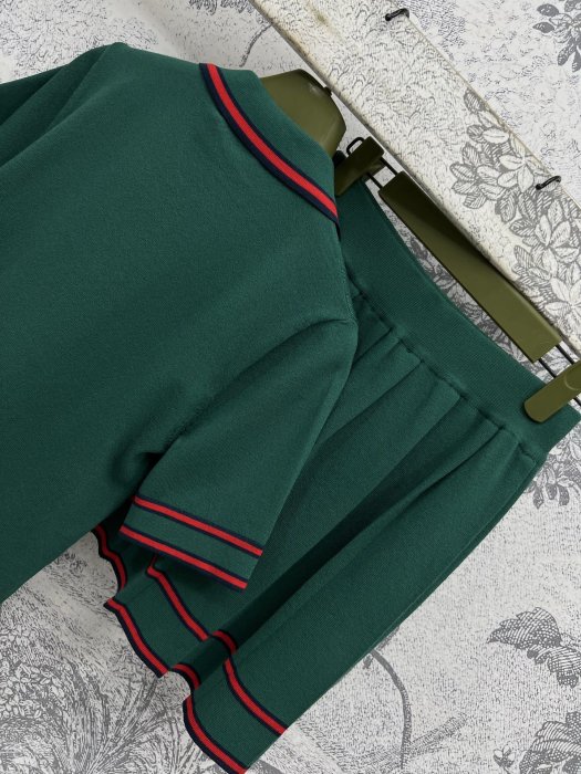 Костюм жіночий фото 8