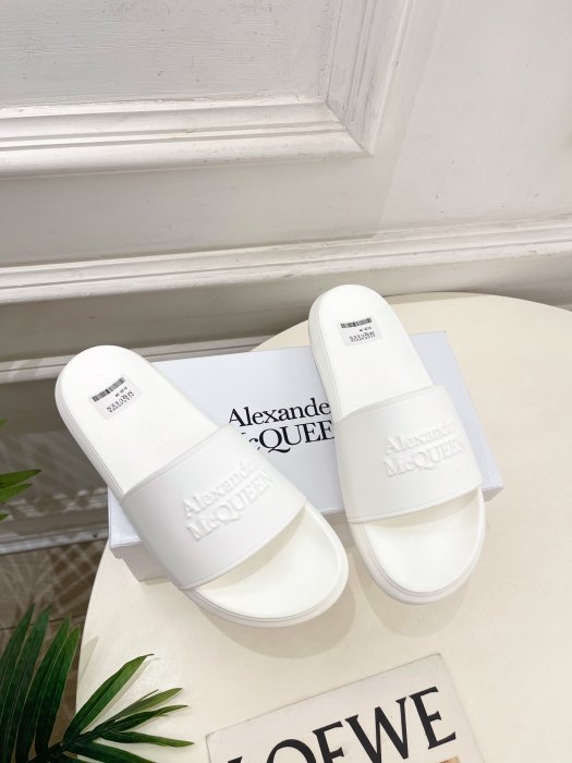 Шльопанці жіночі фото 2