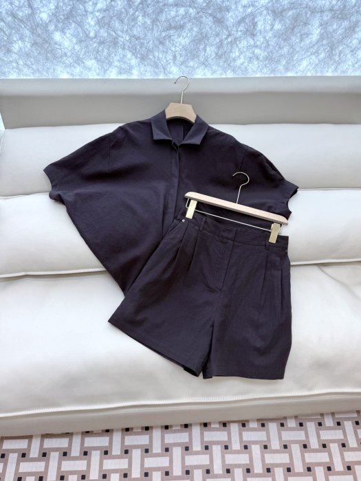 Костюм женский фото 3