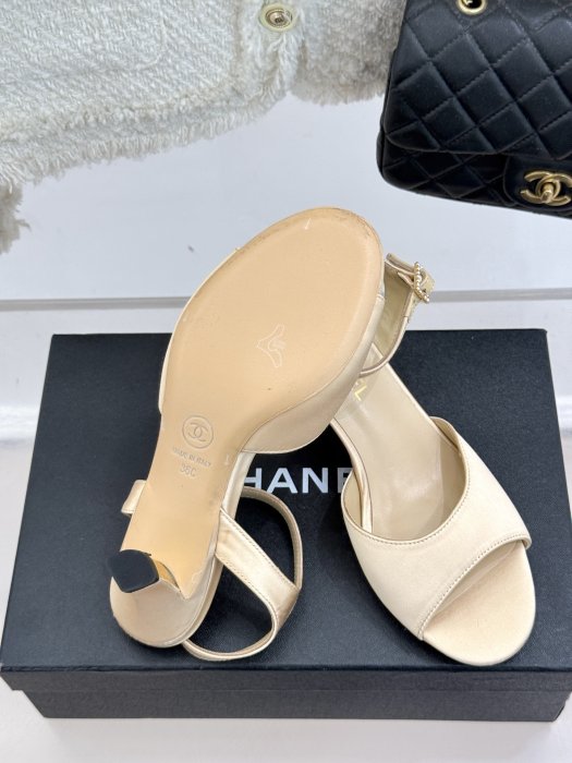 Босоножки фото 9