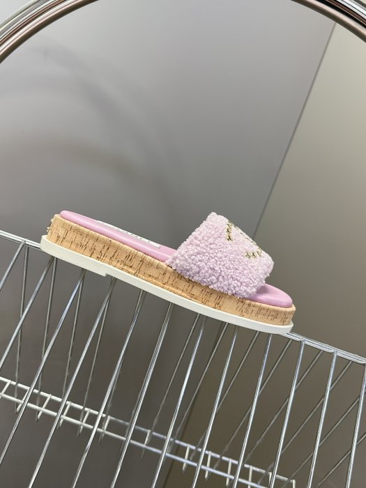 Шлепанцы женские фото 5