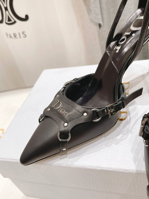 Босоножки фото 6