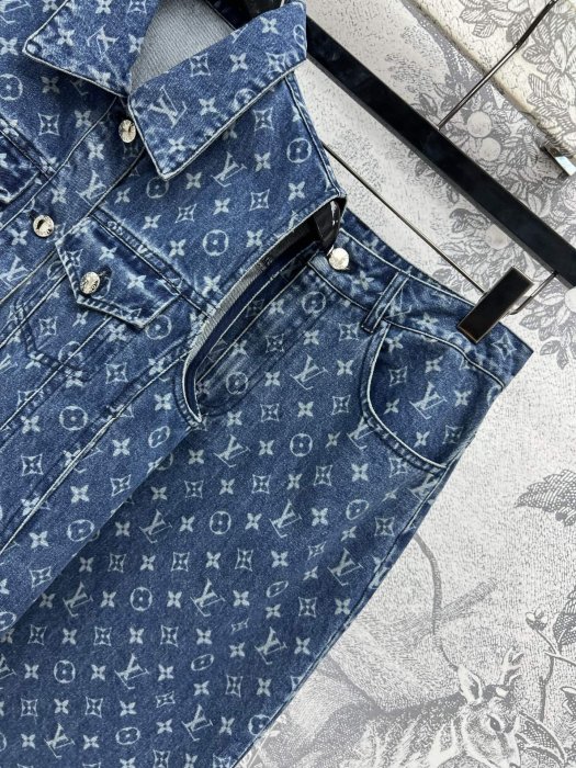 Костюм женский фото 6