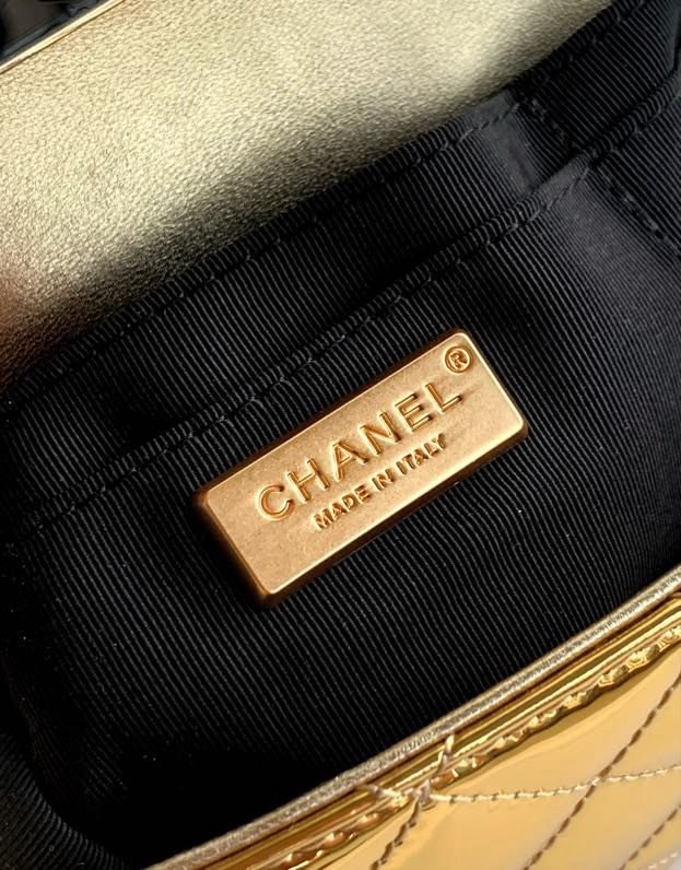 Сумка кожаная CHANEL 25P 18 см фото 6