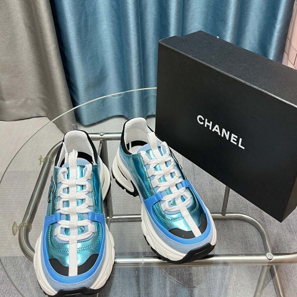 Кроссовки женские фото 3